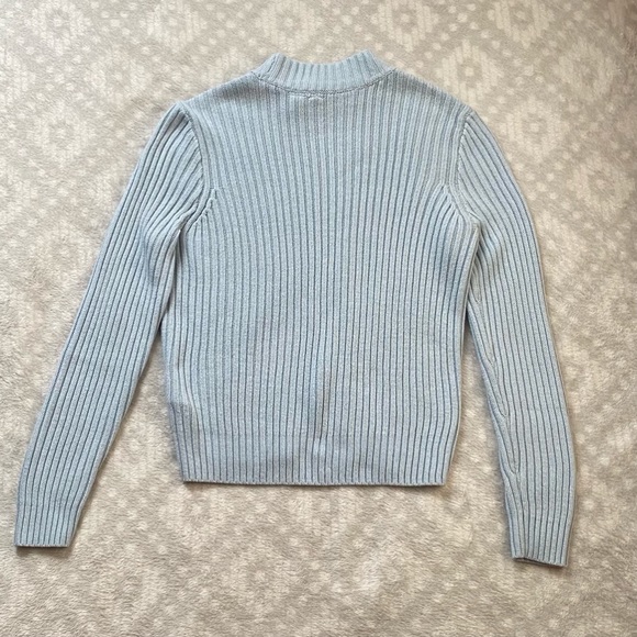 H&M Mock Turtleneck Light Blue Ribbed Sweater - Picture 3 of 3